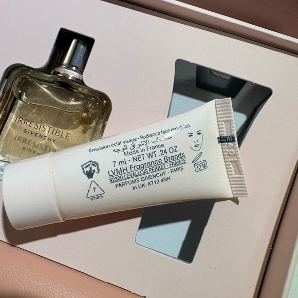 Givenchy  set - Picture 5 of 7